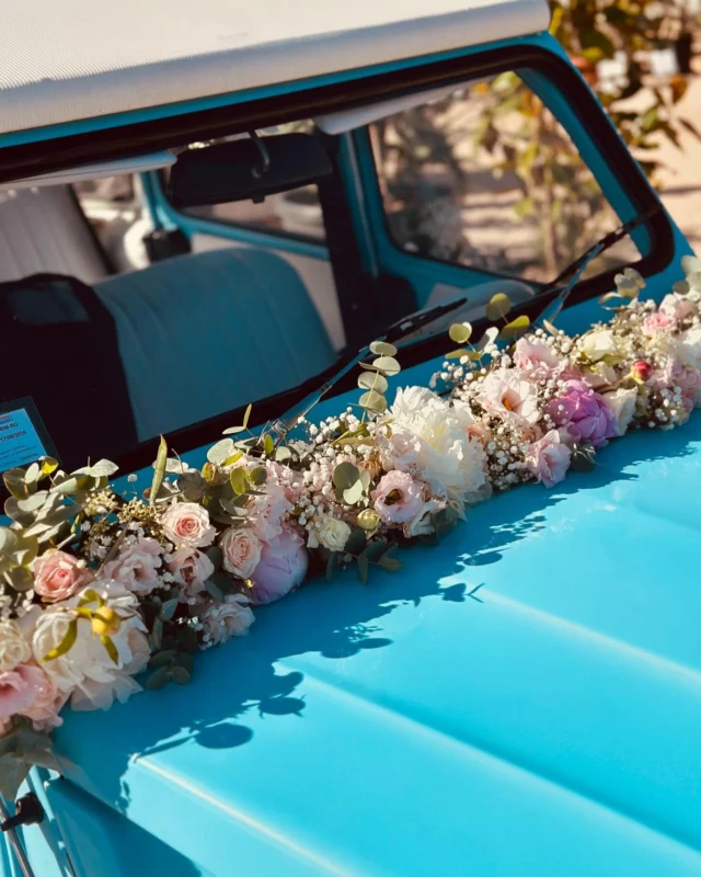 💍🌸 Zoom sur le mariage de cette semaine 🌸🌷

Une belle histoire, des fleurs choisies avec soin, et beaucoup d’émotion partagée…

Ce mariage a été un des moments fort de notre semaine, entre amour et nature en fête 💐

Un immense merci à toute la famille — ils se reconnaîtront 💖

Merci pour votre confiance, votre gentillesse, et pour nous avoir permis de fleurir ce si joli jour.

@ très bientôt 🔜
